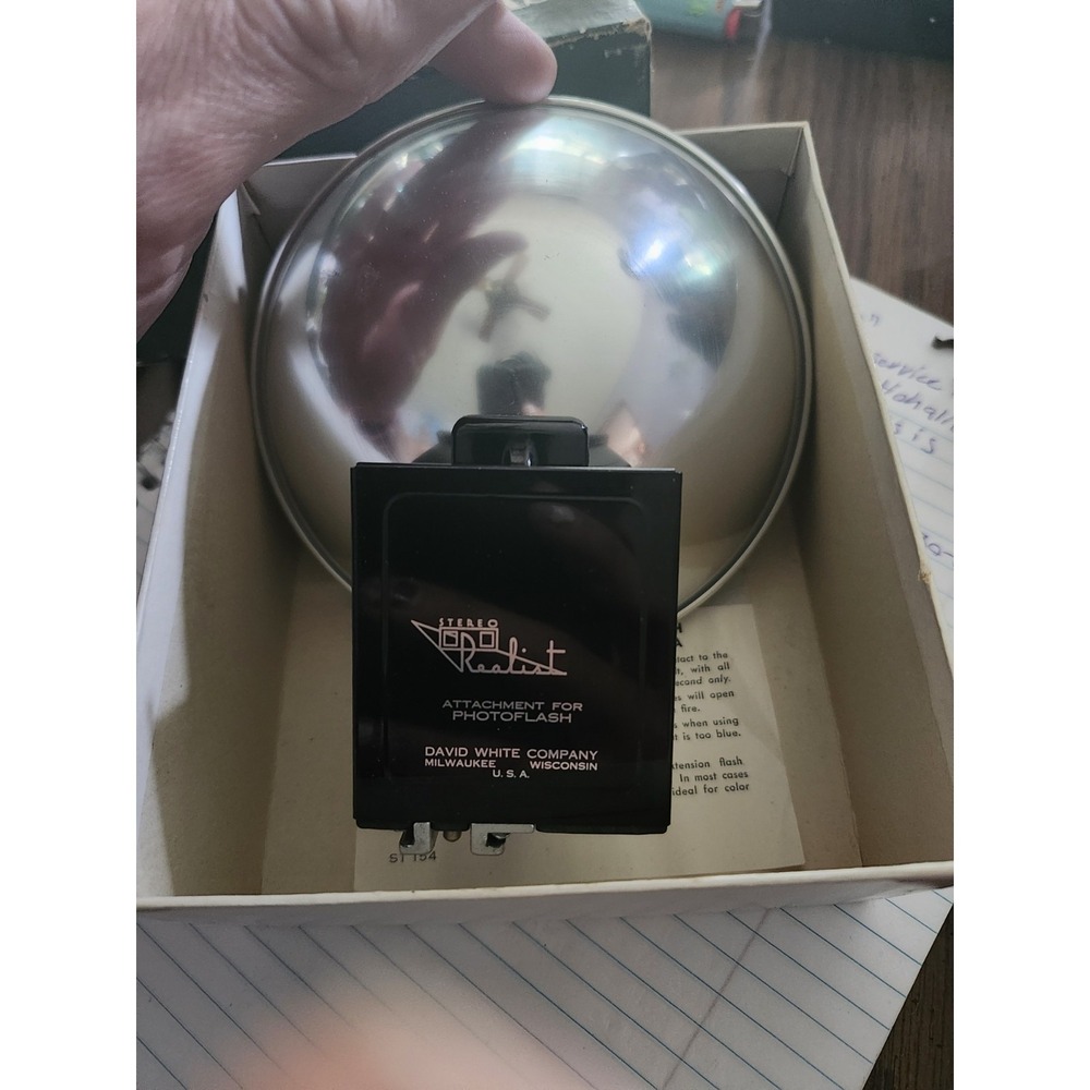 Vintage Realist Stereo Photoflash Attachment w/ Reflector